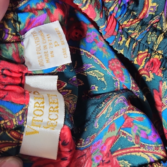 Victoria's secret vintage two piece pajama set, gold label, small - Picture 10 of 10